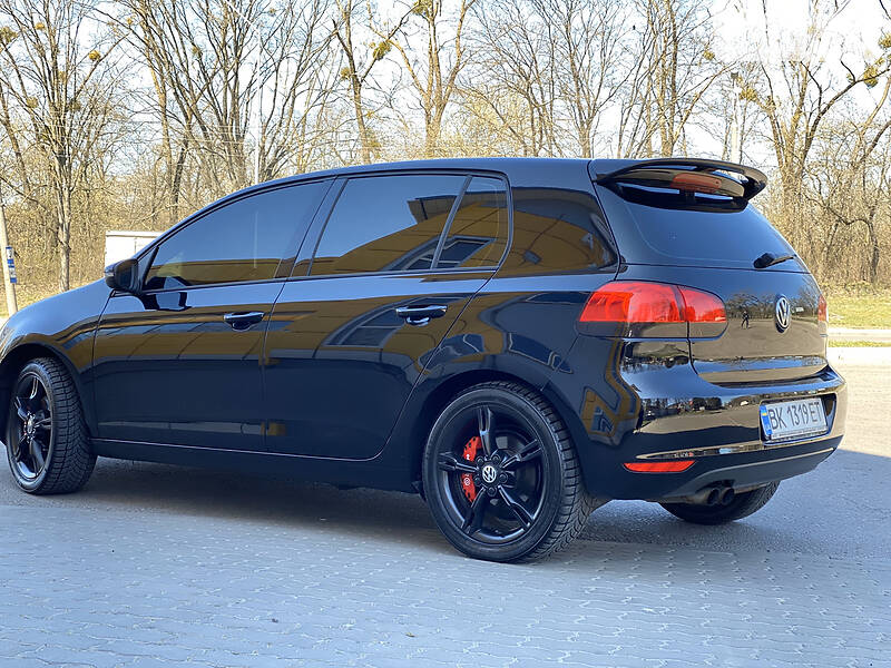 Хетчбек Volkswagen Golf 2009 в Рівному