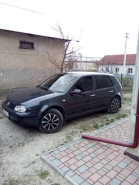 Хетчбек Volkswagen Golf 2000 в Підволочиську