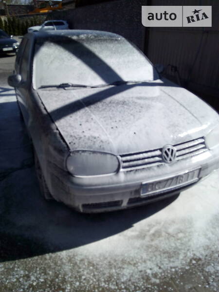Хетчбек Volkswagen Golf 2000 в Підволочиську