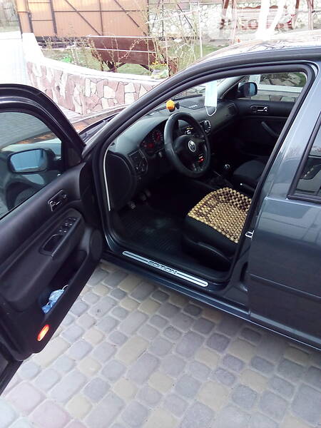 Хетчбек Volkswagen Golf 2000 в Підволочиську