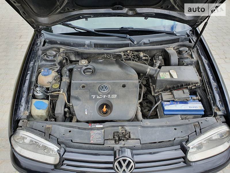Хетчбек Volkswagen Golf 1999 в Шумську