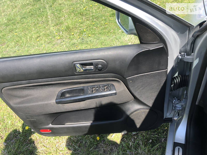 Універсал Volkswagen Golf 2000 в Бучачі