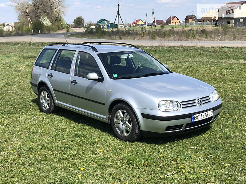 Універсал Volkswagen Golf 2000 в Бучачі