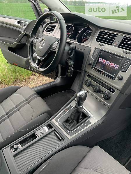 Универсал Volkswagen Golf 2017 в Киеве