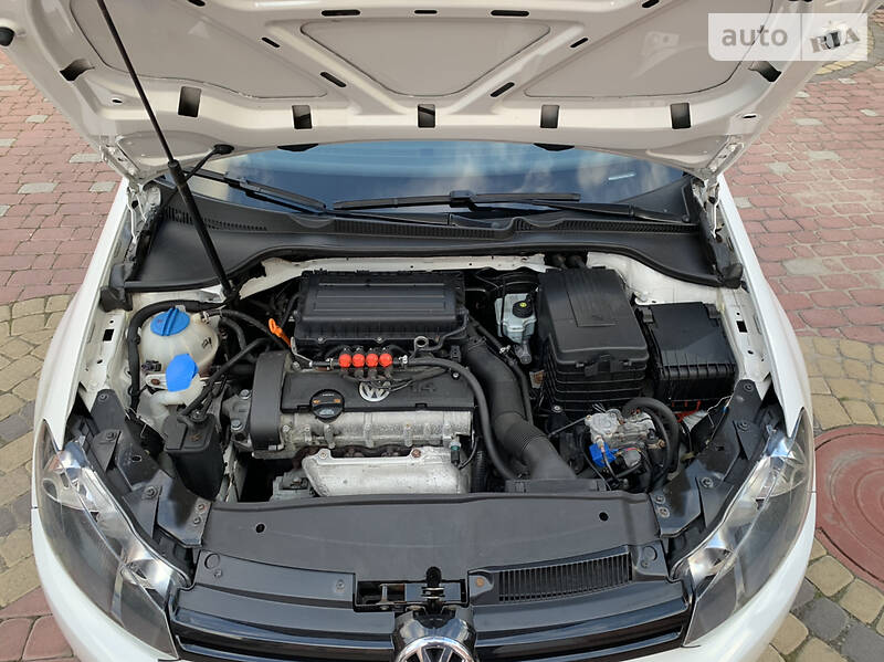 Хетчбек Volkswagen Golf 2009 в Вінниці