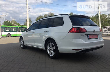 Универсал Volkswagen Golf 2015 в Ровно