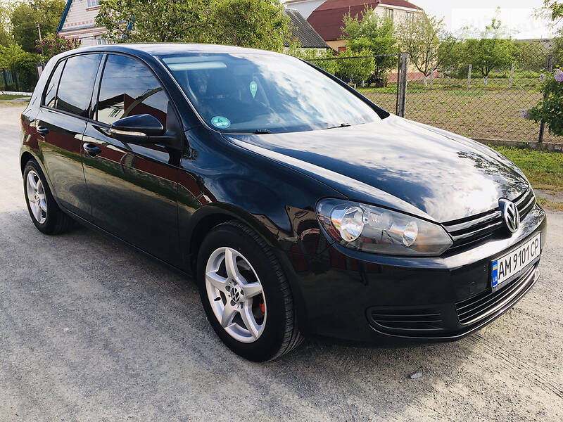 Хетчбек Volkswagen Golf 2009 в Звягелі