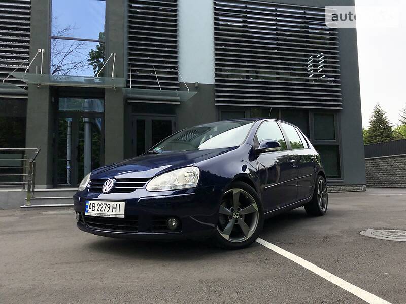 Хетчбек Volkswagen Golf 2006 в Вінниці