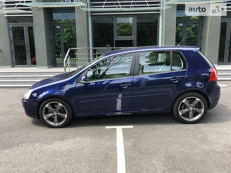 Хетчбек Volkswagen Golf 2006 в Вінниці