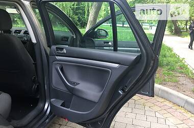 Універсал Volkswagen Golf 2009 в 