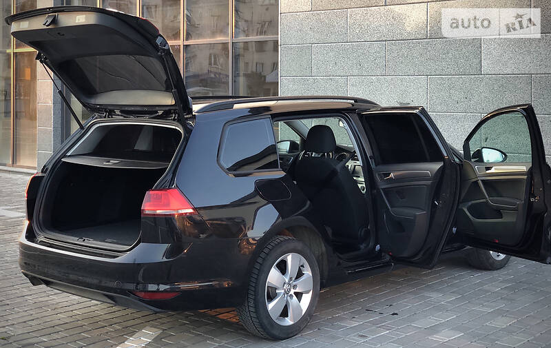 Універсал Volkswagen Golf 2014 в Хусті