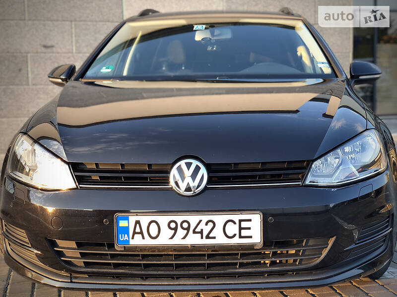 Універсал Volkswagen Golf 2014 в Хусті