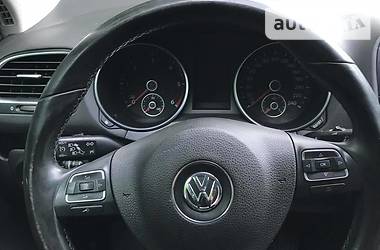 Хетчбек Volkswagen Golf 2009 в 