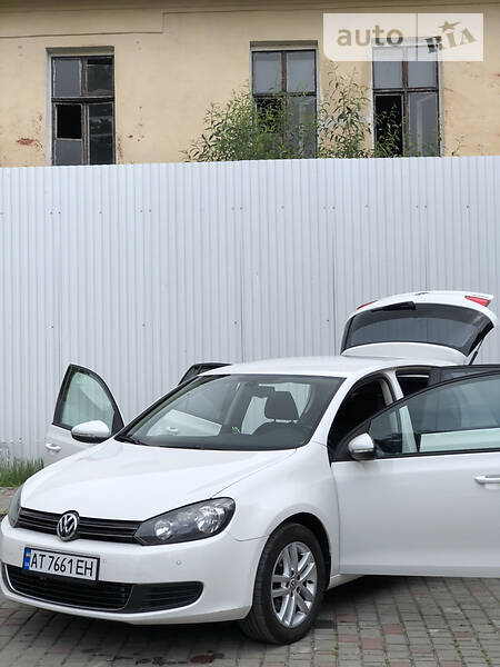 Хетчбек Volkswagen Golf 2010 в Івано-Франківську