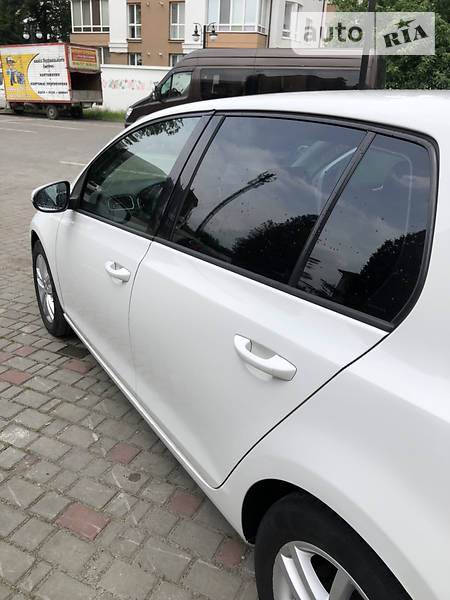 Хетчбек Volkswagen Golf 2010 в Івано-Франківську