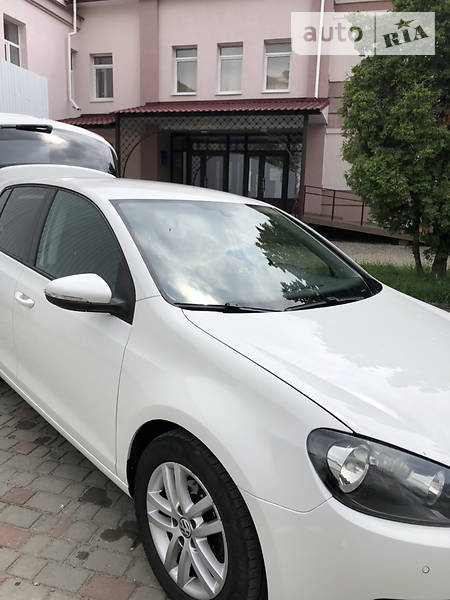 Хетчбек Volkswagen Golf 2010 в Івано-Франківську