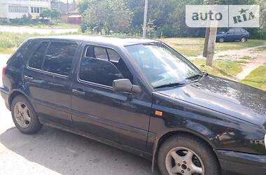 Хетчбек Volkswagen Golf 1993 в 
