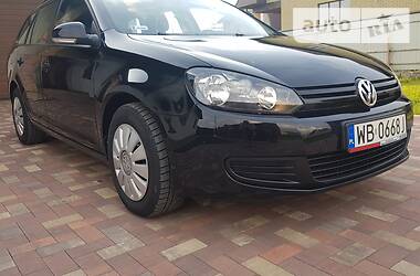 Універсал Volkswagen Golf 2010 в 