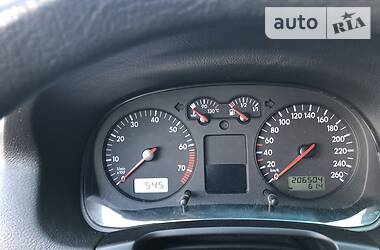 Хетчбек Volkswagen Golf 2002 в 