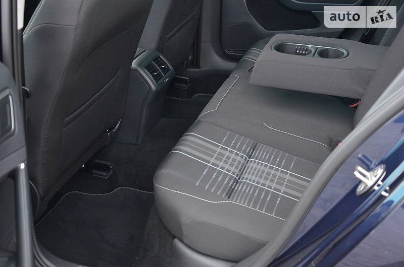 Універсал Volkswagen Golf 2015 в Луцьку