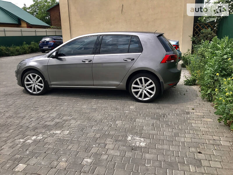 Хетчбек Volkswagen Golf 2013 в Києві