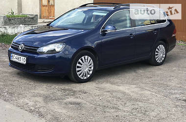 Універсал Volkswagen Golf 2012 в 