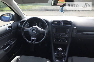 Універсал Volkswagen Golf 2012 в 