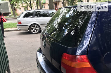 Хэтчбек Volkswagen Golf 2000 в Ровно