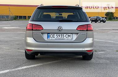Универсал Volkswagen Golf 2016 в Черновцах