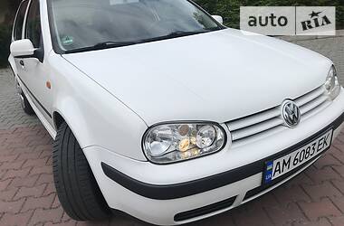 Хетчбек Volkswagen Golf 2001 в 