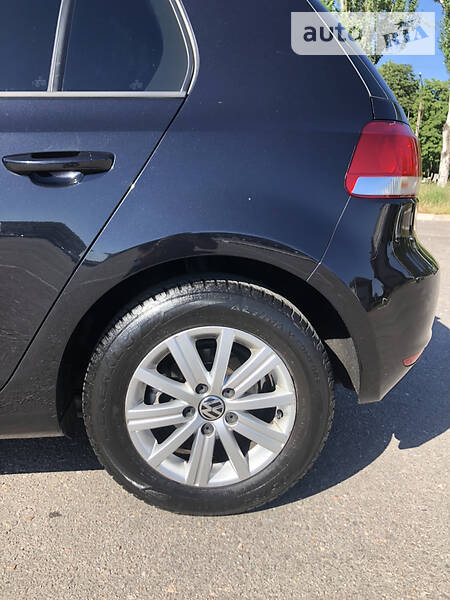 Хетчбек Volkswagen Golf 2012 в Запоріжжі