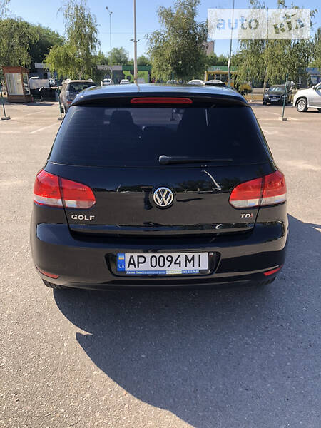 Хетчбек Volkswagen Golf 2012 в Запоріжжі