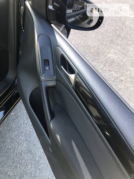 Хетчбек Volkswagen Golf 2012 в Запоріжжі