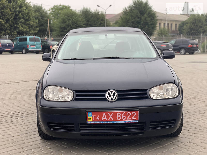 Хетчбек Volkswagen Golf 2001 в Старокостянтинові