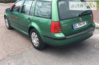 Універсал Volkswagen Golf 2001 в 