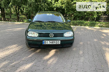 Універсал Volkswagen Golf 2000 в 