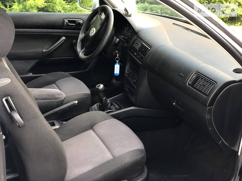 Хетчбек Volkswagen Golf 2000 в Дрогобичі