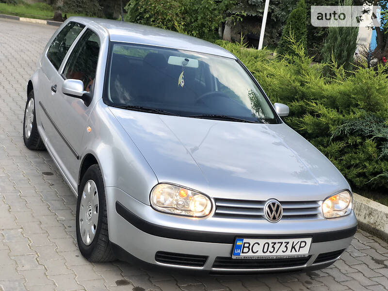 Хетчбек Volkswagen Golf 2000 в Дрогобичі