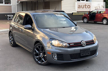 Хетчбек Volkswagen Golf 2013 в 