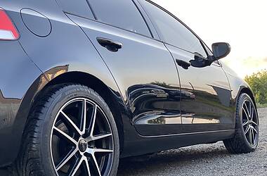 Хетчбек Volkswagen Golf 2011 в 