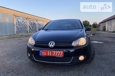 Хетчбек Volkswagen Golf 2011 в 