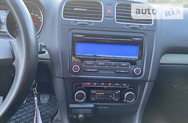 Хетчбек Volkswagen Golf 2011 в 