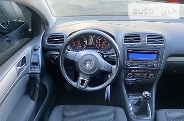 Хетчбек Volkswagen Golf 2011 в 