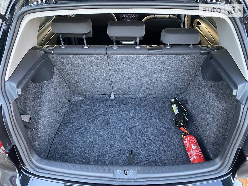 Хетчбек Volkswagen Golf 2011 в Луцьку фото 70 Хетчбек Volkswagen Golf 2011 в Луцьку