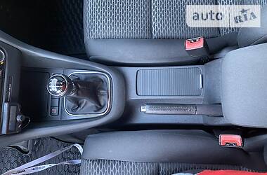 Хетчбек Volkswagen Golf 2011 в 