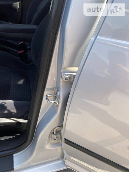Хетчбек Volkswagen Golf 1998 в Вінниці