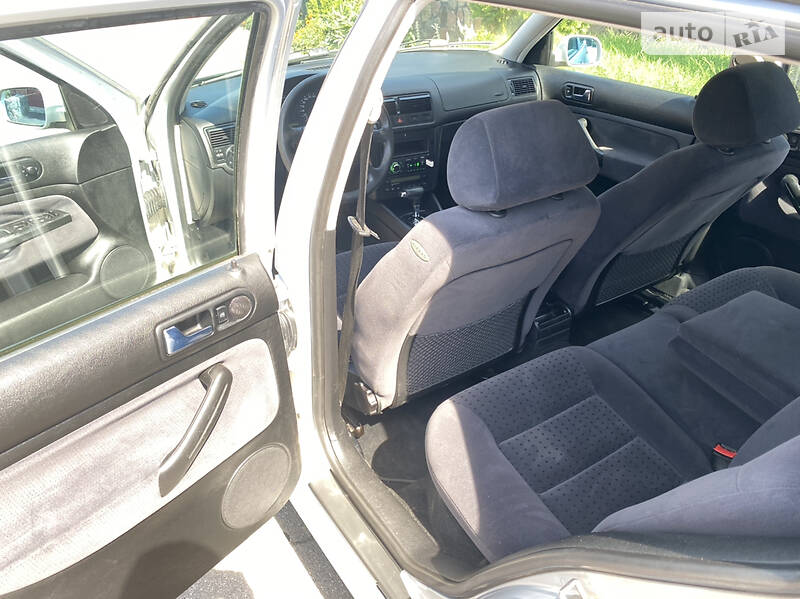 Хетчбек Volkswagen Golf 1998 в Вінниці