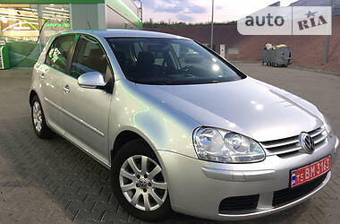 Хетчбек Volkswagen Golf 2008 в 