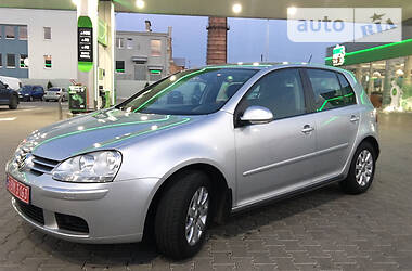 Хетчбек Volkswagen Golf 2008 в 