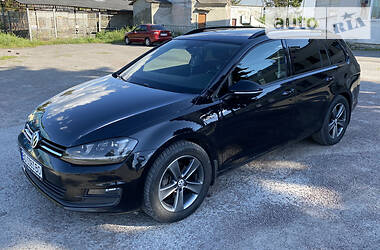 Універсал Volkswagen Golf 2013 в 